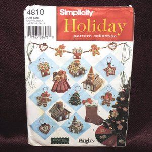 Simplicity sewing pattern, #4810 Holiday Pattern Collection